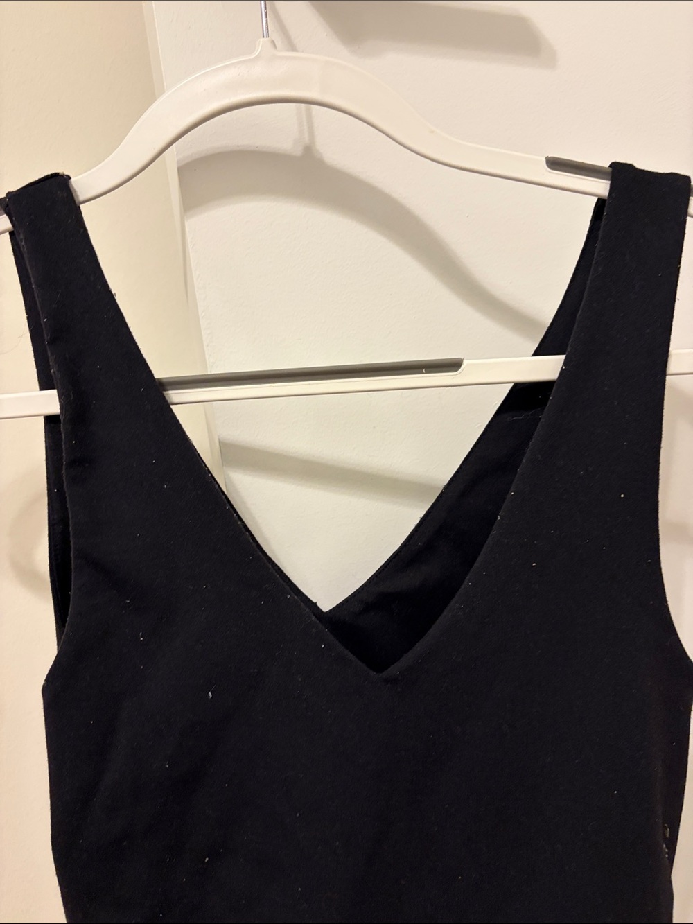 Abercrombie & Fitch Black V-Neck Sleeveless Bodysuit - Picture 4 of 4